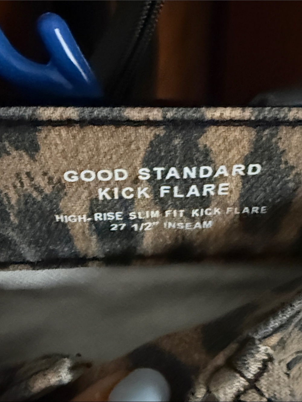 Good American High Rise Leopard Print Kick Flare Jeans - 8 / 29 Like New! - Picture 10 of 10